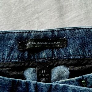 Banana Republic Flare editor type jeans in size 6 short.